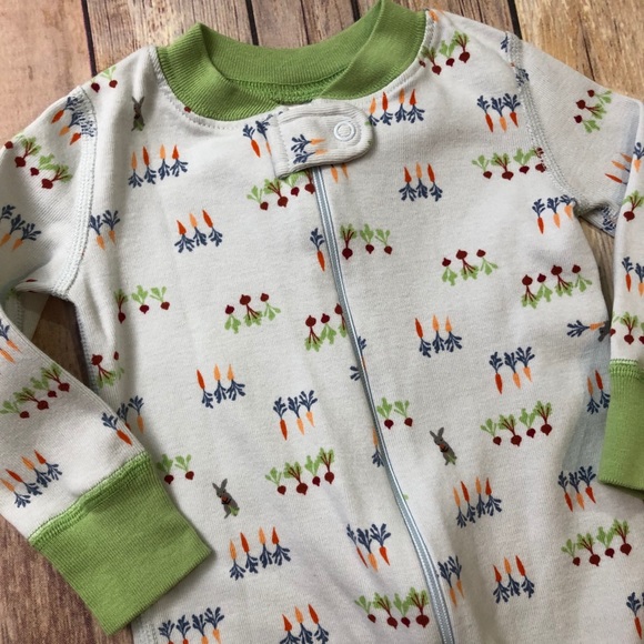 Hanna root veggie bunny sleeper - Picture 2 of 6